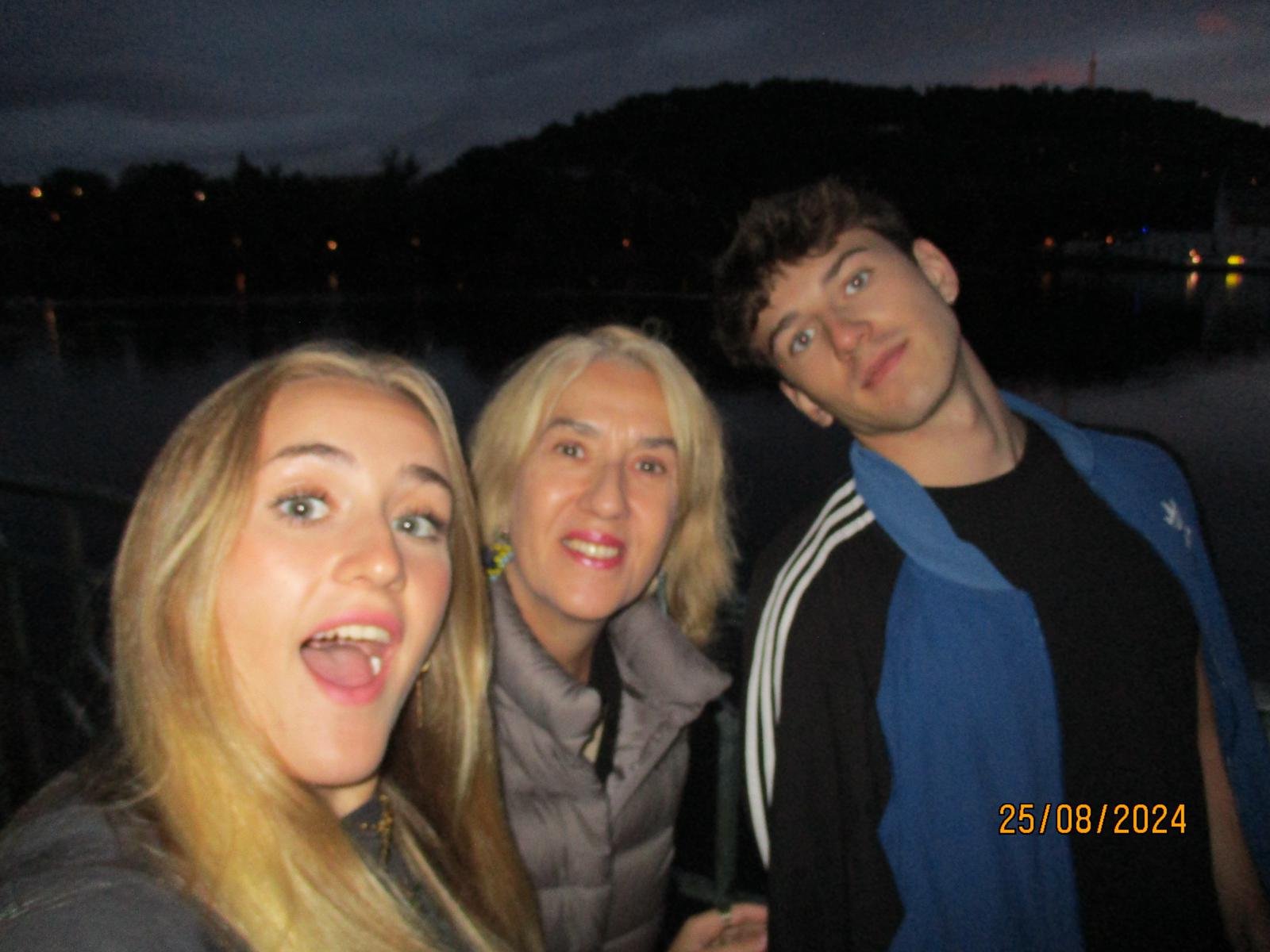 Noche especial de risas y recuerdos